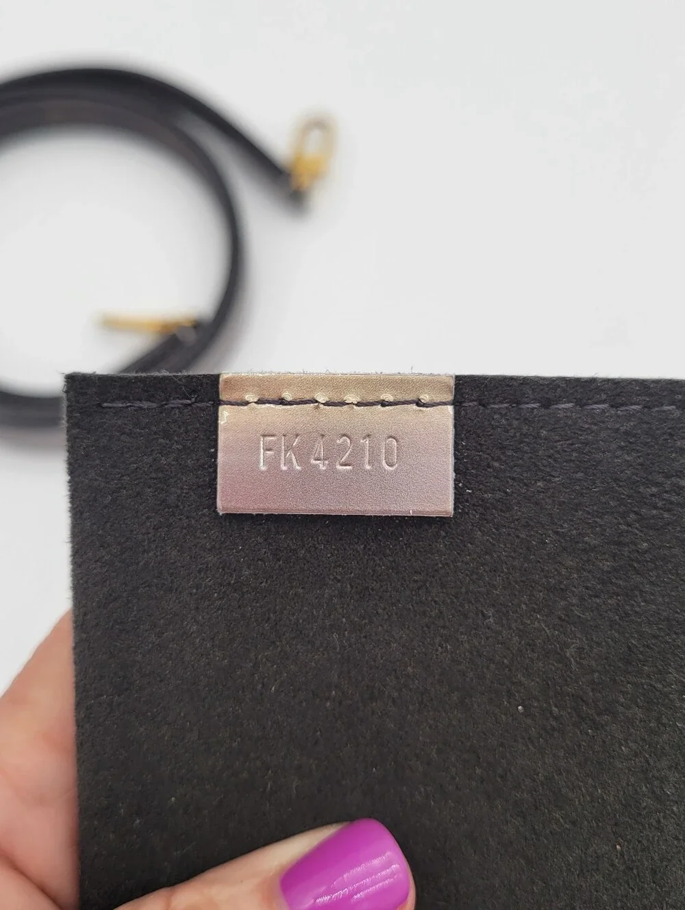 Louis Vuitton body petit